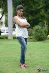 Gayatri at Bandhook Movie Platinum Disc Function